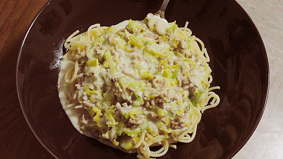 Spaghetti mit Käse-Hackfleisch-Sauce von heimwerkerkönig Spaghetti mit Käse-Hackfleisch-Sauce von heimwerkerkönig