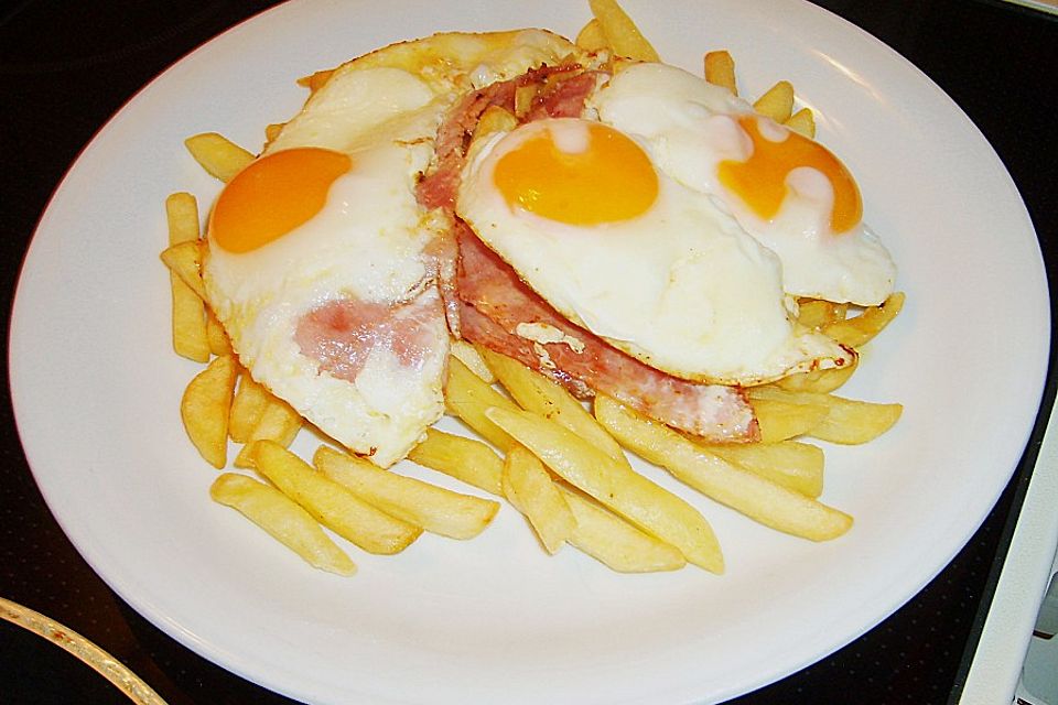 Spiegeleier mit Pommes frites