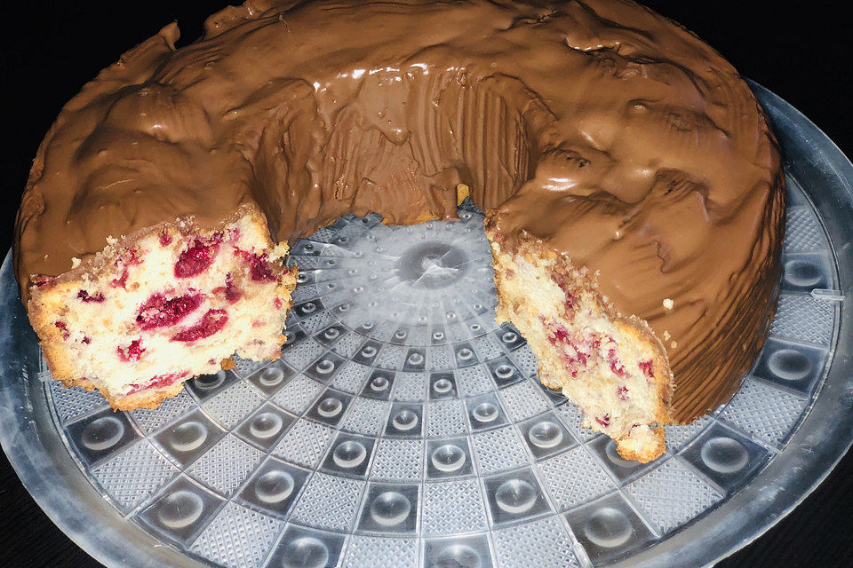 Himbeer Rührkuchen mit Schokoladenglasur