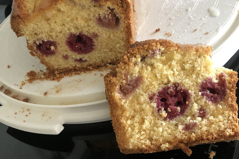 Himbeer Rührkuchen mit Schokoladenglasur