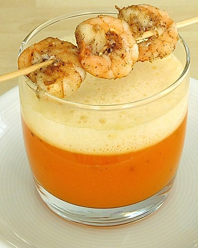 Latte Macchiato von der Karotte mit Garnelen - Spieß