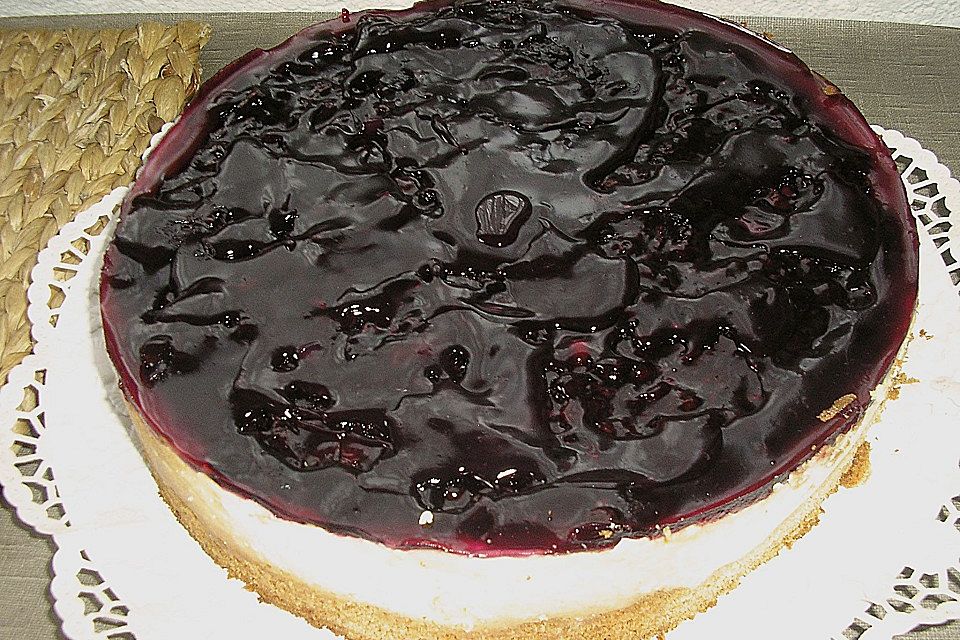 Frischkäsetorte mit Pfirsichen