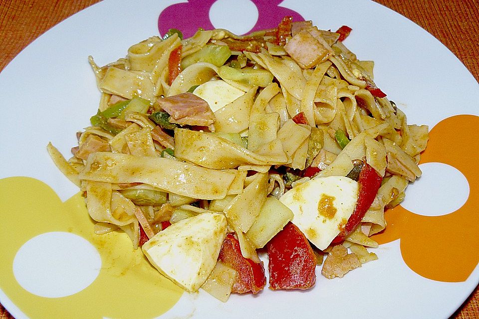 Asiatischer Nudelsalat Asiatischer Nudelsalat
