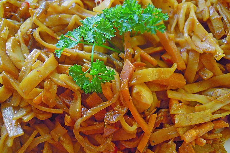 Asiatischer Nudelsalat Asiatischer Nudelsalat