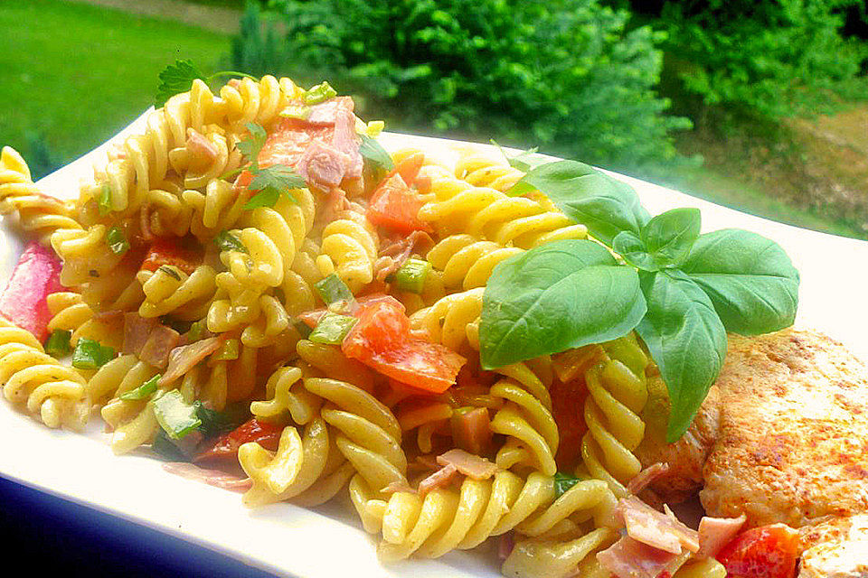 Asiatischer Nudelsalat Asiatischer Nudelsalat