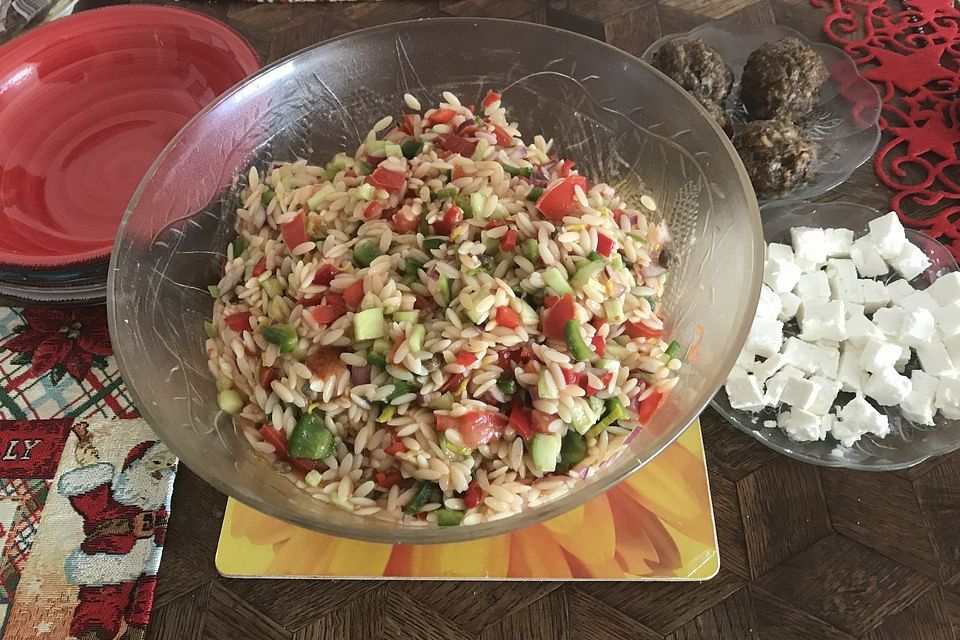 Chrissis Kritharaki - Salat