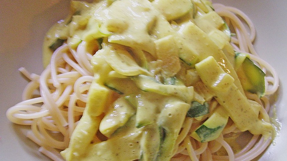 Zucchini - Spaghetti mit Curry von Joviv Zucchini - Spaghetti mit Curry von Joviv