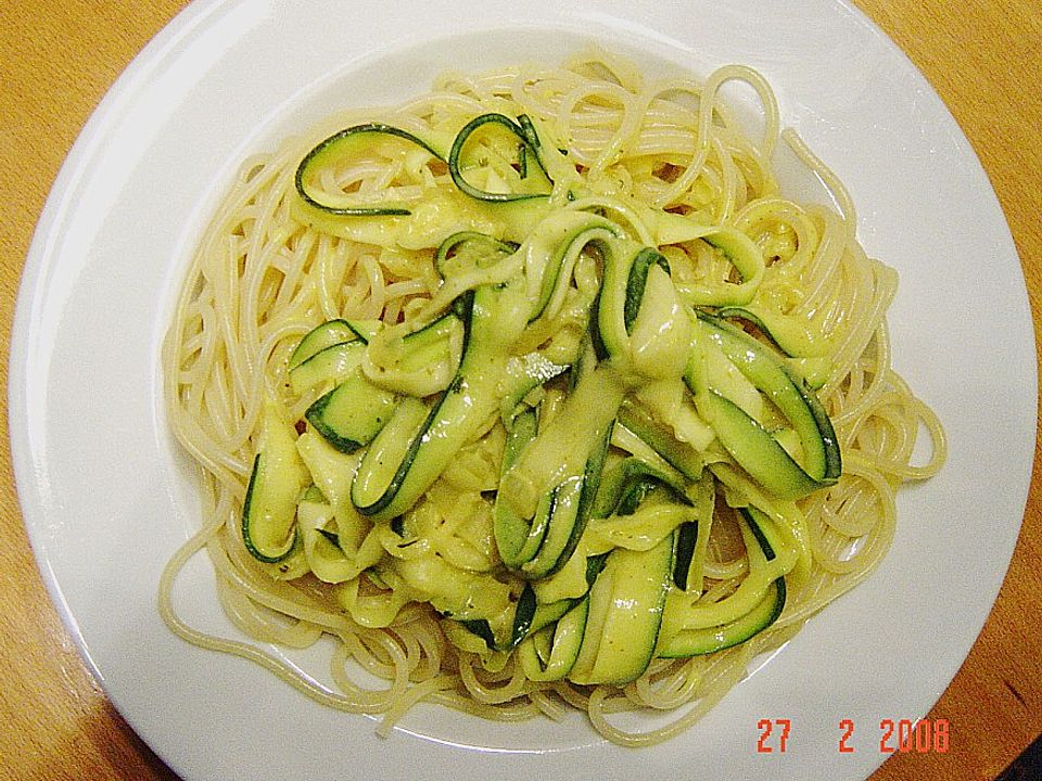 Zucchini - Spaghetti mit Curry von Joviv| Chefkoch