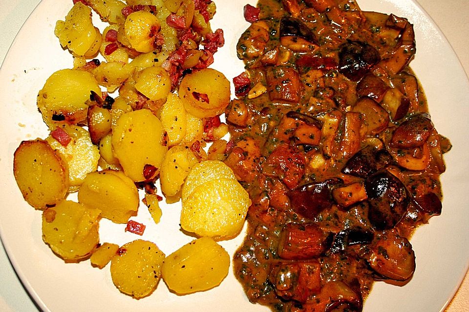 Bratkartoffeln mit Pilzragout