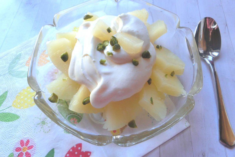 Ananas mit Vanille - Sauce