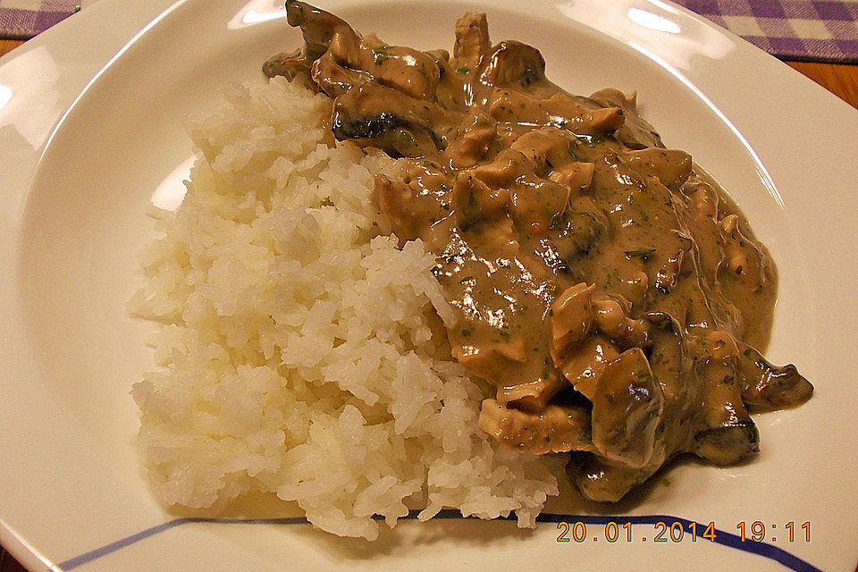 Putengeschnetzeltes mit Champignons und Kokosmilch