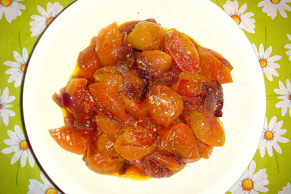 Thymian - Reisbällchen auf Tomatengemüse