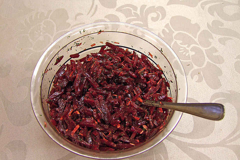 Rote Bete mit Knoblauch und Dill