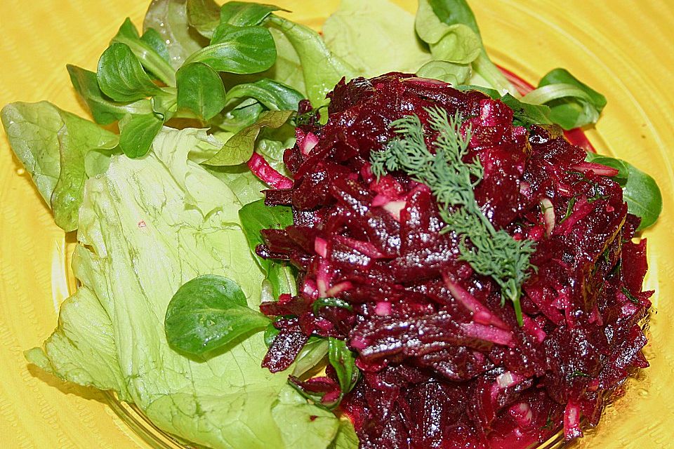 Rote Bete mit Knoblauch und Dill