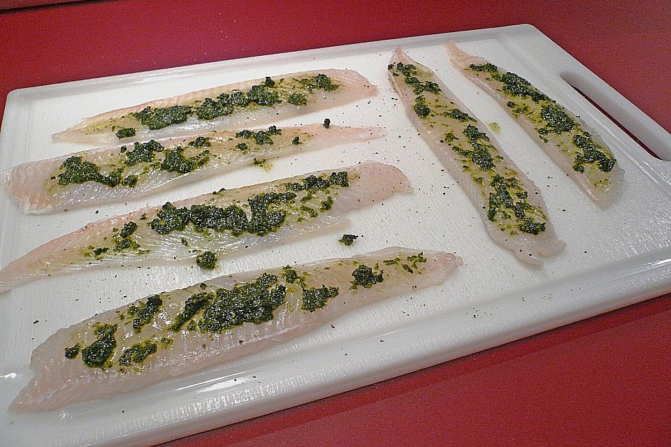 Fisch - Bärlauch - Röllchen mit Sahne - Weißwein Sauce