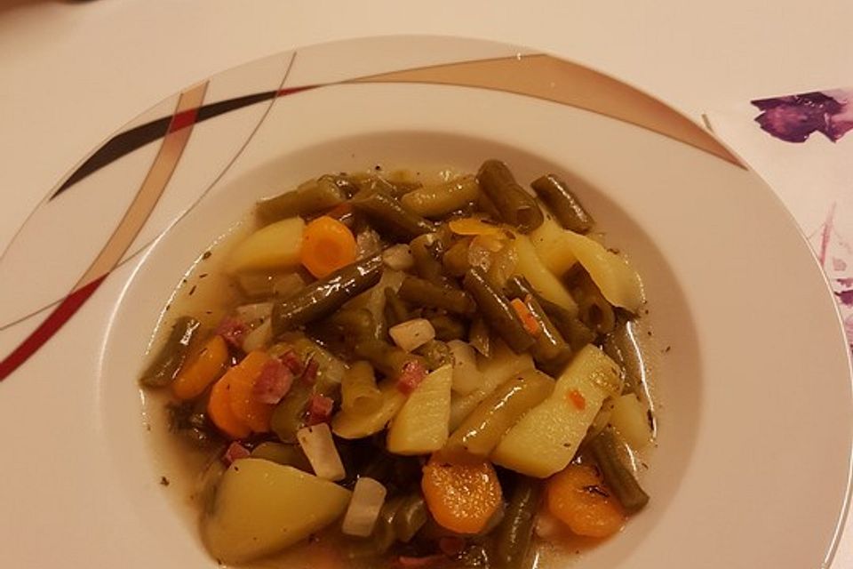 Leckere grüne Bohnensuppe