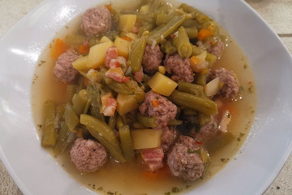 Leckere grüne Bohnensuppe