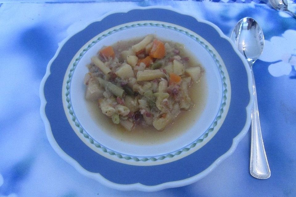 Leckere grüne Bohnensuppe