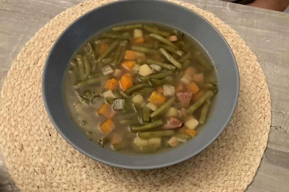 Leckere grüne Bohnensuppe