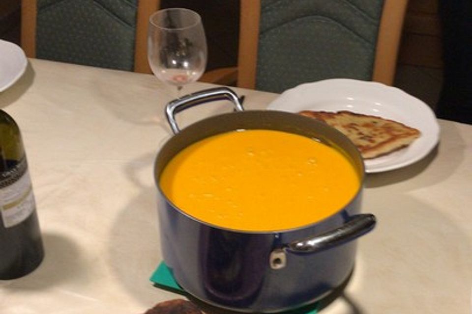 Karibische Kürbiscremesuppe Karibische Kürbiscremesuppe