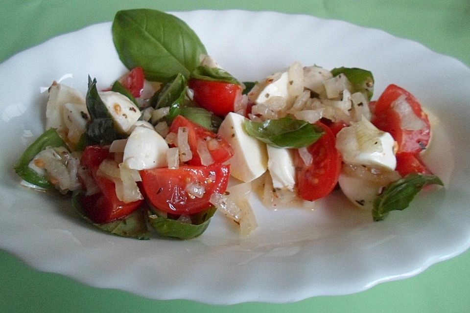 Tomaten - Mozzarella - Salat