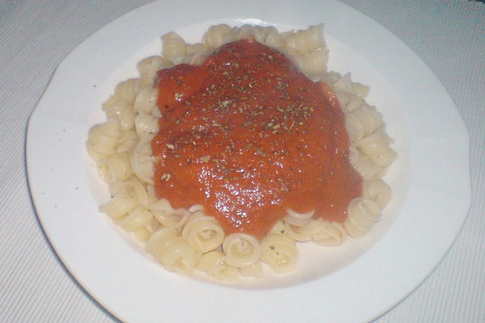 Nudeln mit Apfel - Tomaten - Sauce